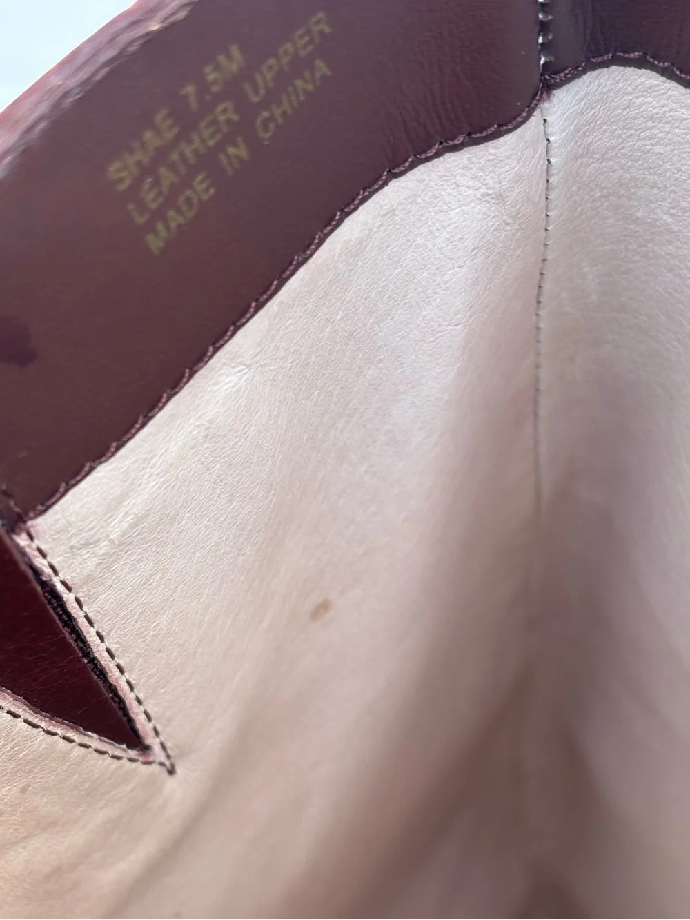 Pour La Victoire over knee